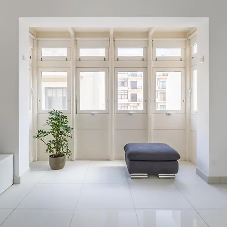 Seaside Retreat * Sliema