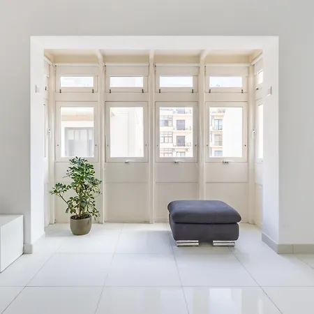 Seaside Retreat * Sliema